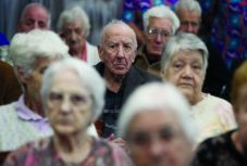 Felmérés: Románia lakossága boldogtalanabb és borúlátóbb az európai átlagnál