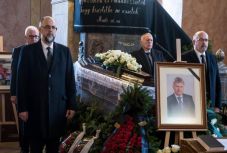 Több százan kísérték utolsó útjára Verestóy Attilát 