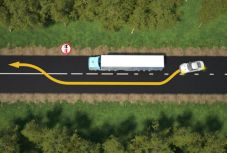 Nagyon merész KRESZ-módosítást vitat meg a parlament