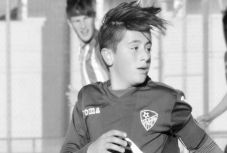 Szívroham végzett a 14 éves focistával