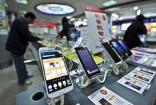 Soha ekkorát még nem zuhant az okostelefon-piac