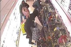 Az ausztriai üzletek rémei: a raffiaszatyros románok