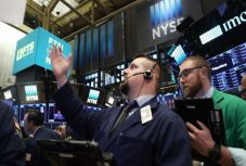 Délig csökkent a kezdeti nagy mínusz a tőzsdén Nyugat-Európában