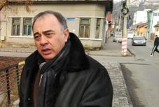 Dorin Florea morog a katolikus gimnáziumot újraalapító törvény miatt