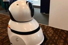 Pjongcsang 2018: miért akar mindenki a takarító „személyzettel” szelfizni?