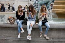 Helyettünk válaszolgatna a Google az ismerősöknek