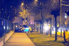 Két rendőrautó ütközött Budapesten, egy rendőr meghalt