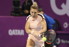 Simona Halep visszalépett, Babos Tímea kiesett a dohai WTA-tornáról