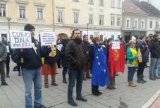 Kolozsvárt is megfertőzte a nagyszebeni néma tüntetés