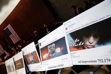 Unortodox: levelezőlapokkal védené ki az orosz propagandát a Facebook
