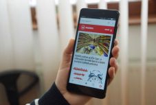 A Facebook visszaszorítaná a híreinket. Így tehet ellene