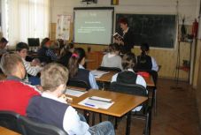 Tanügyi állásokat szabadított fel a szenátus