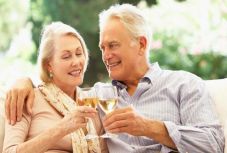 A mértékletes alkoholfogyasztás növeli az élettartamot