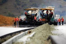 „Fejét veszik” a miniszternek, ha idén nem készül el 60 km autópálya