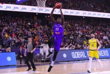 Férfi kosár vb-sel.: az olaszok kiverték a kosárlabdát Kutiék fejéből