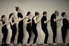 Ingyenes felkészítőt, bemutatókat tart mindkét erdélyi magyar színi egyetem