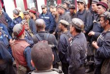 A sztrájkoló parajdi bányászokat okolják a közlekedés lebénulása miatt