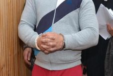 Őrizetbe vették a szüleit veréssel fenyegető csíkkarcfalvi férfit