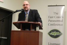 Finnország nem létezik, Elvis él – szakértőt kérdeztünk arról, hogy miért hiszünk ilyesmikben