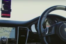 A Huawei telefonja öt hét alatt tanult meg vezetni