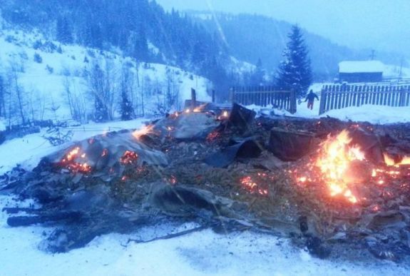 Egy idős csángó asszony segítségre szorul