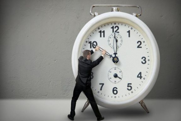 Most már csak a parlamenten múlik, hogy át kell-e majd állítanunk az órát