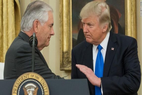 Trump kirúgta a külügyminiszterét, a CIA-vezér az utódja