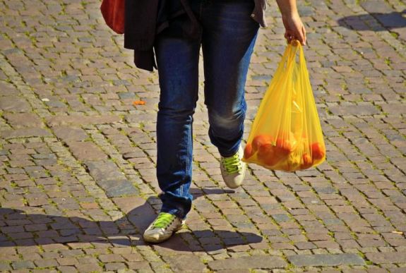 Hivatalos: jövőre betiltják a műanyag szatyrokat Romániában