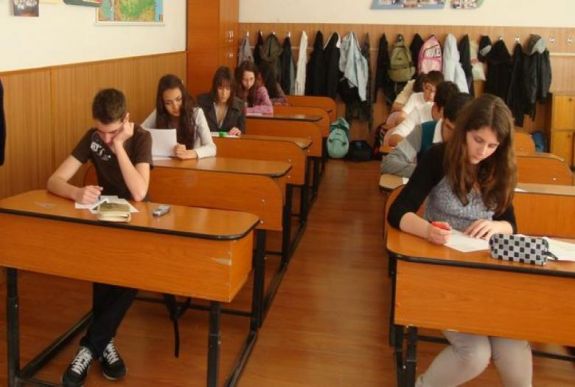 A nyolcadikosoknak kevesebb mint a fele ment át a próbavizsgán