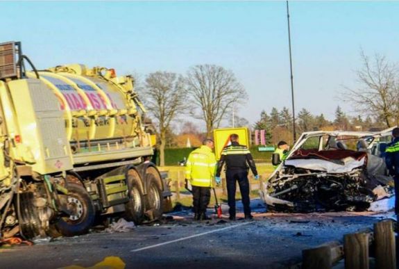 Tragédia az utakon: autóbalesetben meghalt öt romániai fiatal