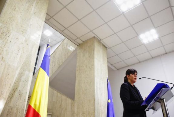 Hatalmas kártérítést ítéltek meg Laura Codruţa Kövesinek