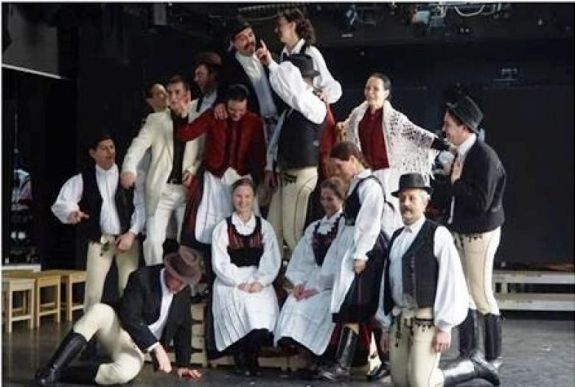 Vendégmunkásokról készített előadást Csíkszeredában a Hargita Együttes