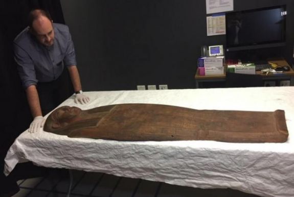 Különleges múmiát rejthet egy üresnek hitt egyiptomi koporsó