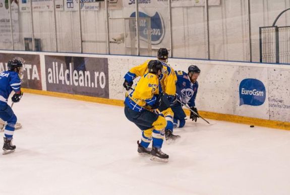 Hokidöntő: drámai meccs után előnyben maradt a Csíkszeredai Sportklub