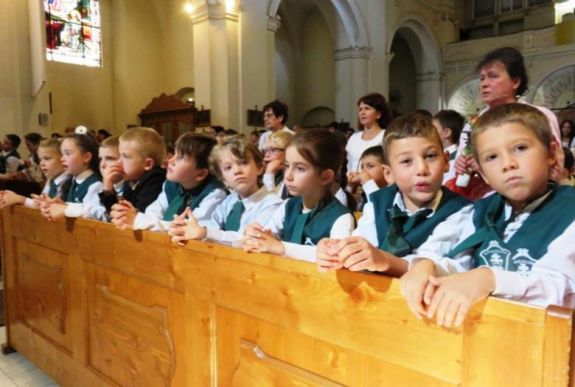 Most vannak igazán gondban a katolikus gimnázium diákjainak szülei