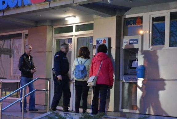 Kórházba juttatott egy kisgyereket egy nagyváradi bankautomata