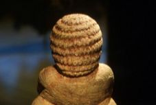 Újabb „pornográf” műalkotást cenzúráz a Facebook