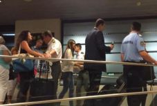 Karkötőt lopott a bukaresti repülőtéren a temesvári rendőrfőbiztos