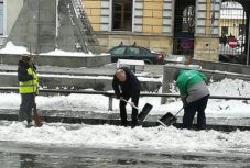 Hólapátot ragadott Kolozsvár polgármestere