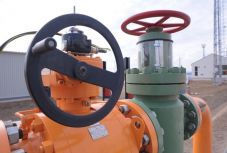 Nem vizsgálják felül a parlamentben a magyarországi gázexport-tervet