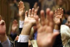 A terrorizmus fogalmának bővítéséről fogadott el törvénytervezetet a román szenátus