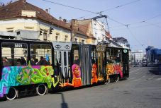 A harmadik festett villamos is sínen van Kolozsváron