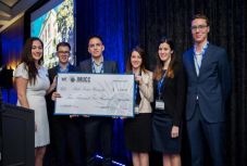 Kiválóan helytálltak a kolozsvári diákok a kanadai esettanulmány-versenyen