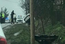 Velük is megesik: felborult egy száguldó rendőrautó Szatmár megyében