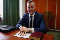  Antal Lóránt szenátor: mindannyiunknak dolgoznunk kell azon, hogy visszaszerezzük a bizalmat