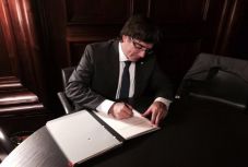 Puigdemont is aláírta a Minority SafePack polgári kezdeményezést