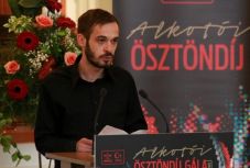 Közeleg a leadási határidő a Communitas Alapítvány egyes pályázatainál