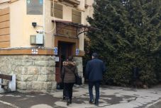 Botrányos ügyfélszolgálat a sepsiszentgyörgyi gépjármű-bejegyzési hivatalban