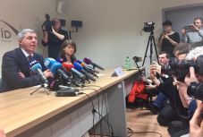 Egyelőre nem lép ki a szlovák kormányból a Most-Híd