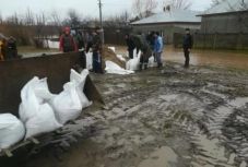 FRISSÍTVE - Baj van Köpecen! Még a kormányfő is üzent a veszélyben lévőknek